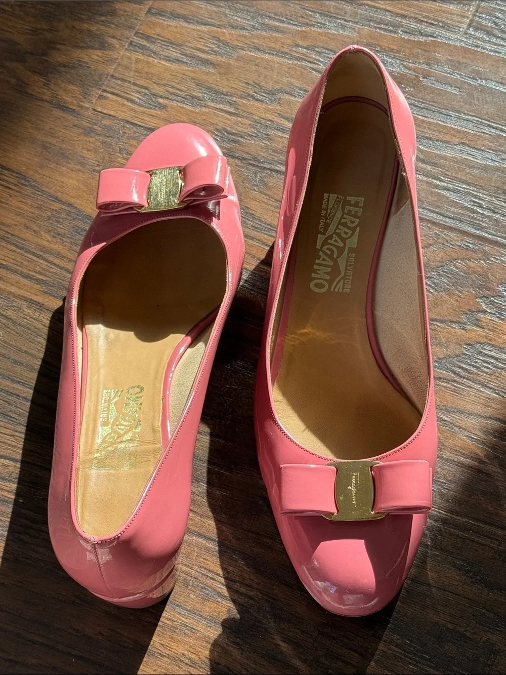 Salvatore Ferragamo 💕 Pink Patent Vara Bow Flats, Sz 10B